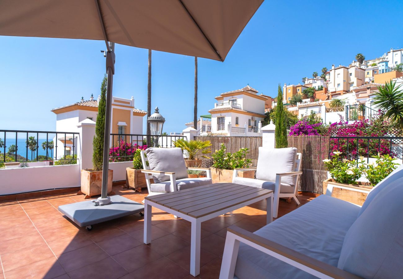 Villa en Torrox Costa - Villa Calidum: Villa con Piscina Privada en Nerja