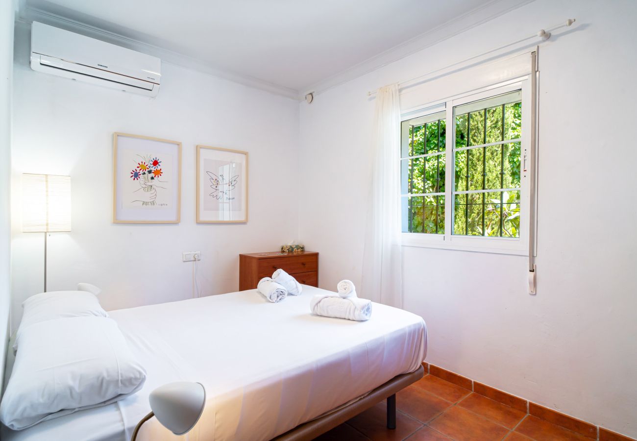 Villa en Torrox Costa - Villa Calidum: Villa con Piscina Privada en Nerja