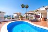 Villa en Torrox Costa - Villa Calidum: Villa con Piscina Privada en Nerja