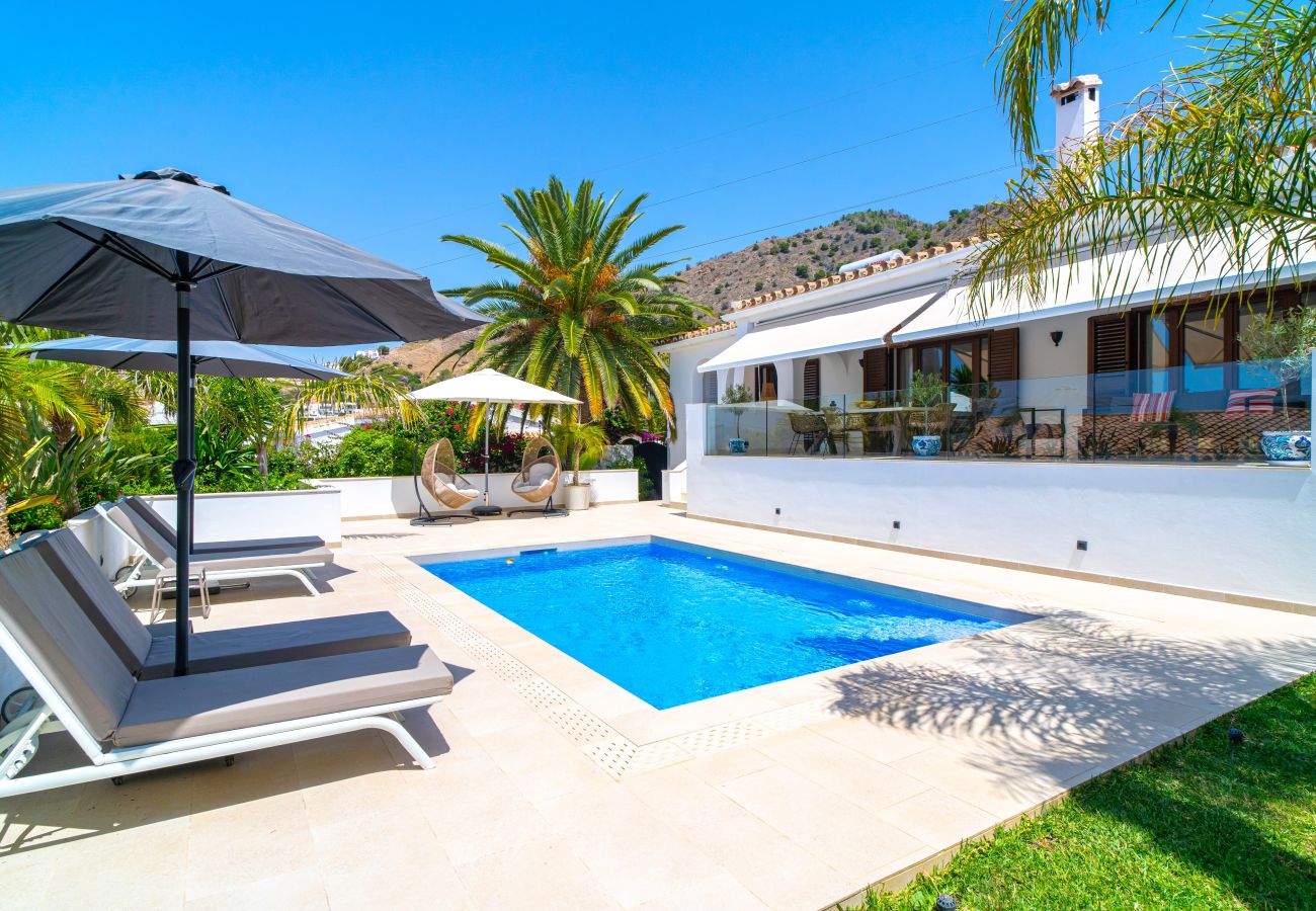 Villa en Nerja - Villa Grand Pool Terrace by Casasol