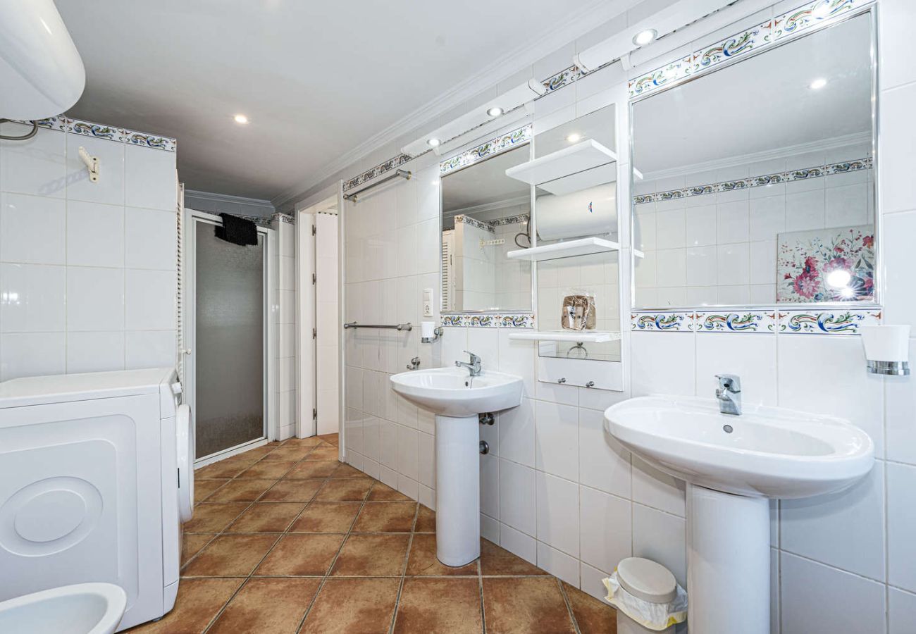 Apartamento en Nerja - Stella Maris Nerja Beachfront Apartment, Sea View 