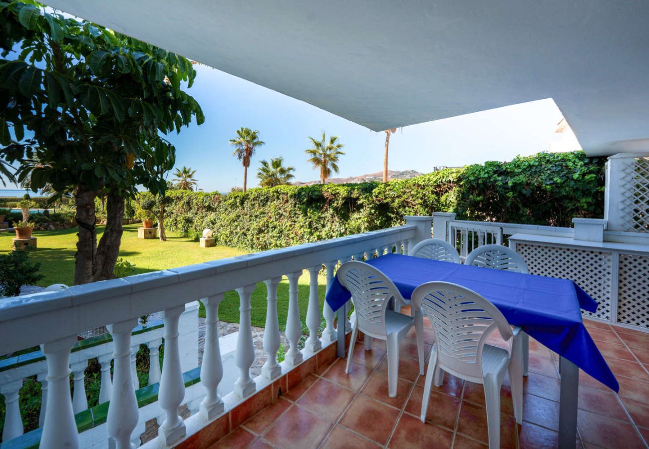 Apartamento en Nerja - Stella Maris Nerja Beachfront Apartment, Sea View 