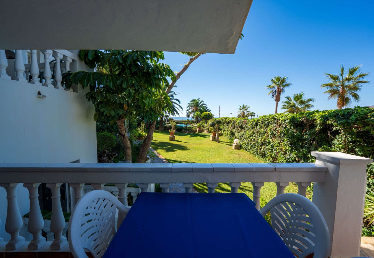 Apartamento en Nerja - Stella Maris Nerja Beachfront Apartment, Sea View 