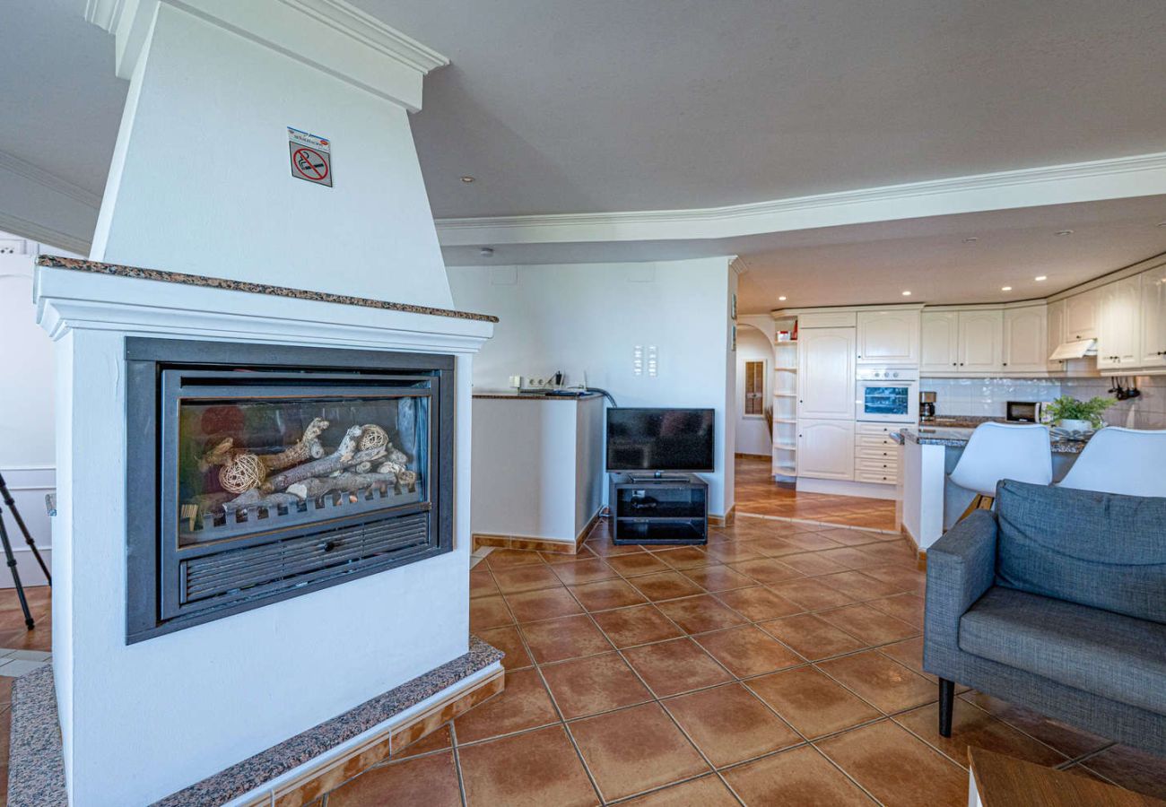 Apartamento en Nerja - Stella Maris Nerja Beachfront Apartment, Sea View 