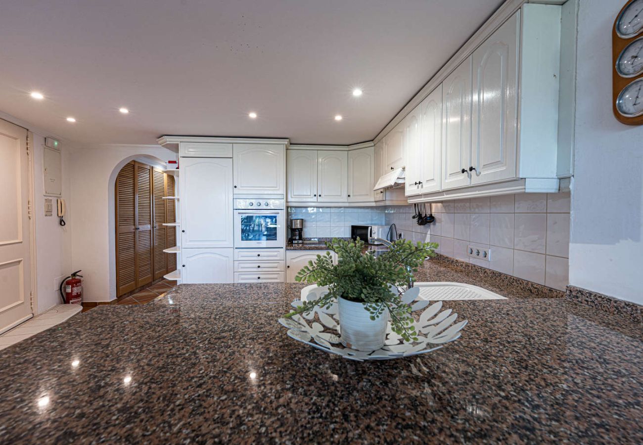 Apartamento en Nerja - Stella Maris Nerja Beachfront Apartment, Sea View 