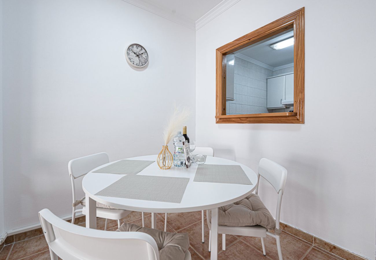 Apartamento en Nerja - Torrecilla Urban Beach Nerja: Apartamento con Piscina en la Azotea