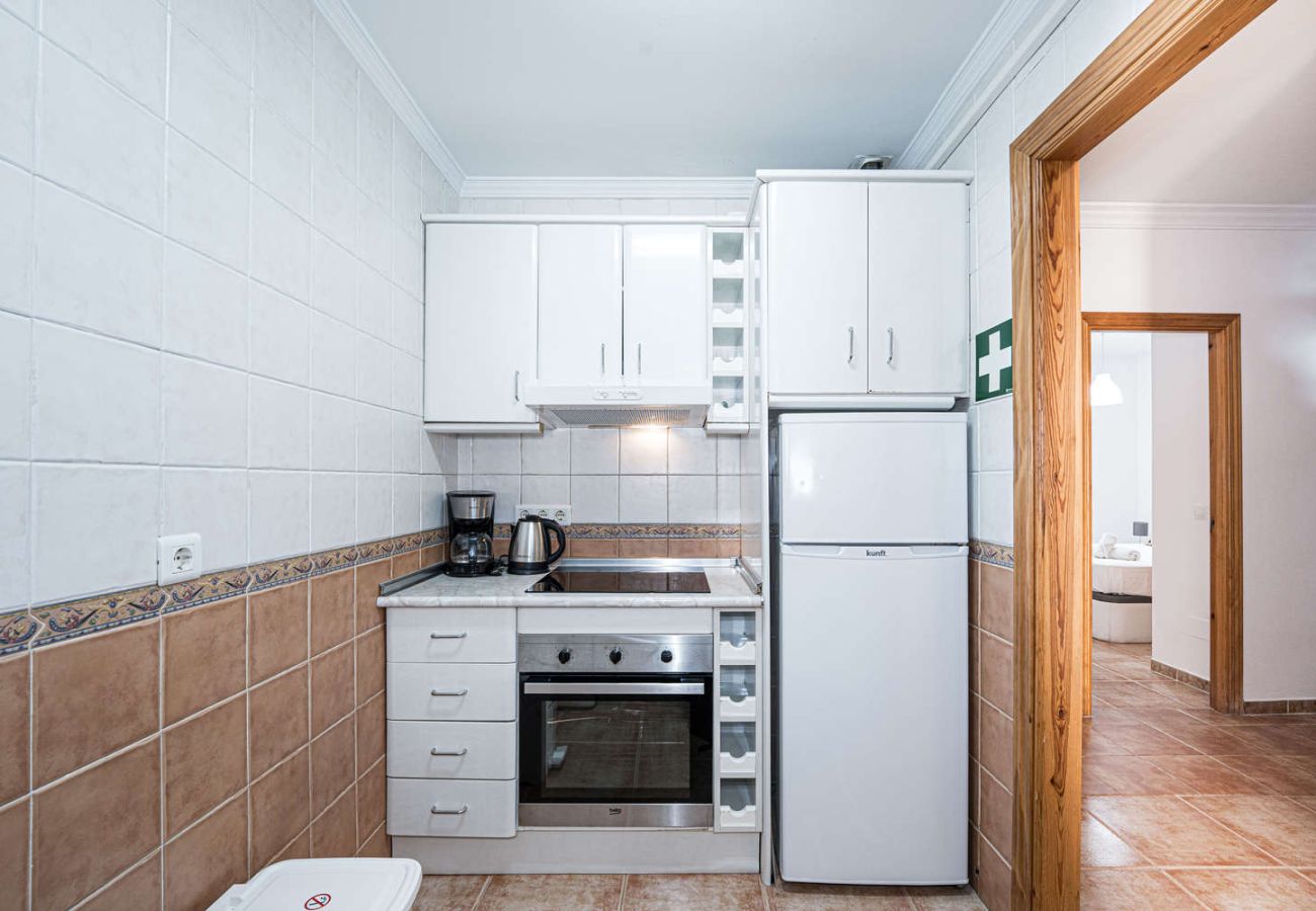 Apartamento en Nerja - Torrecilla Urban Beach Nerja: Apartamento con Piscina en la Azotea