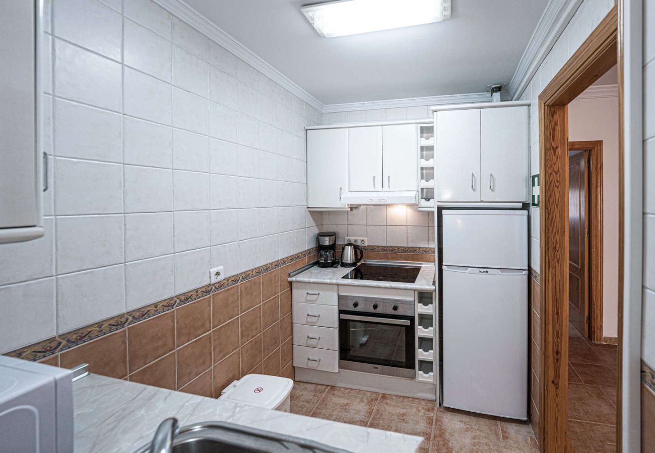 Apartamento en Nerja - Torrecilla Urban Beach Nerja: Apartamento con Piscina en la Azotea