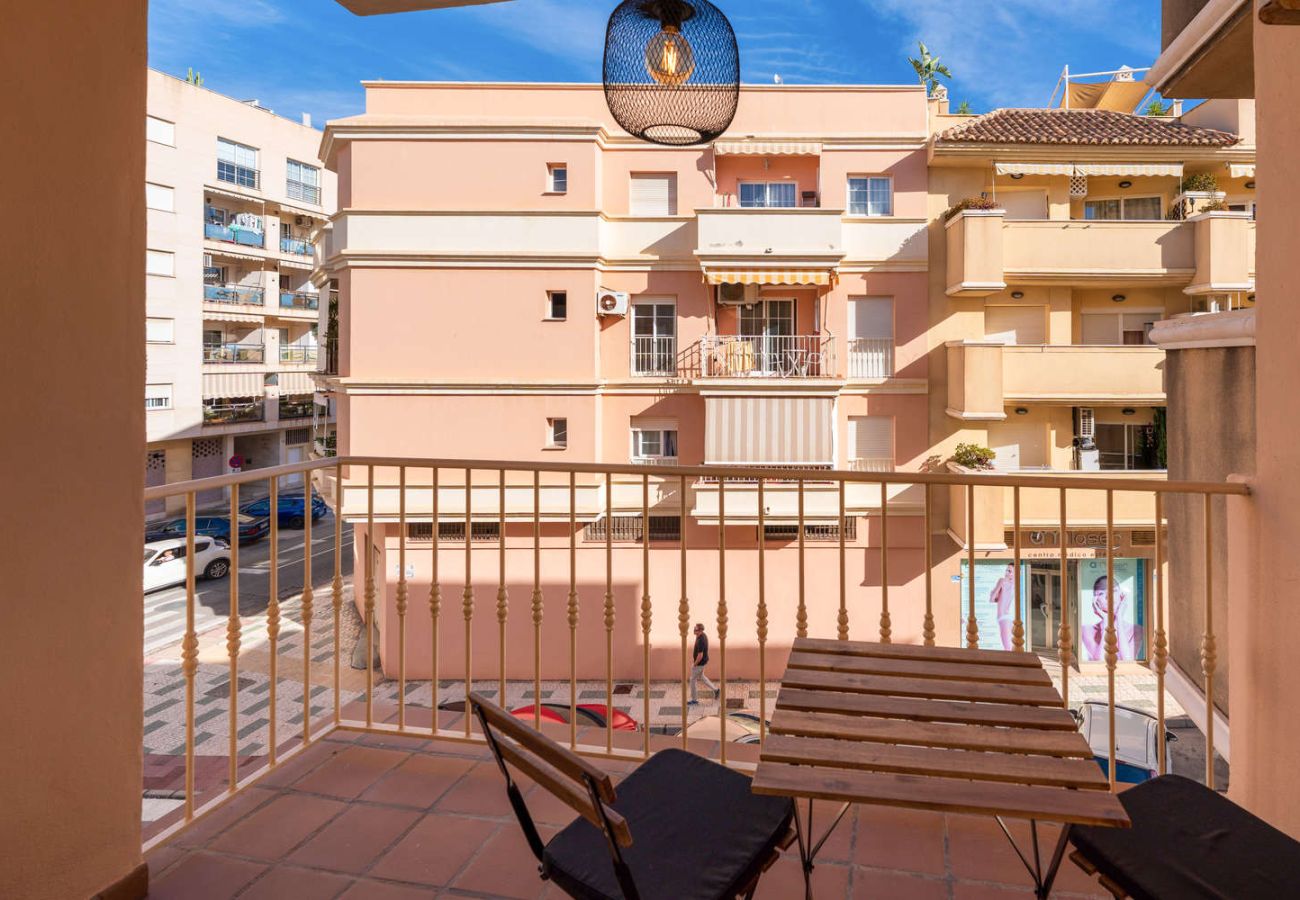 Apartamento en Nerja - Torrecilla Urban Beach Nerja: Apartamento con Piscina en la Azotea