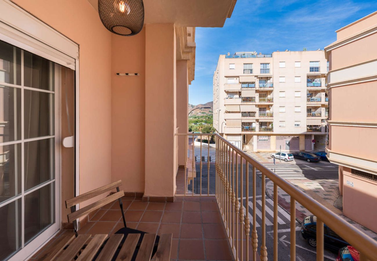 Apartamento en Nerja - Torrecilla Urban Beach Nerja: Apartamento con Piscina en la Azotea