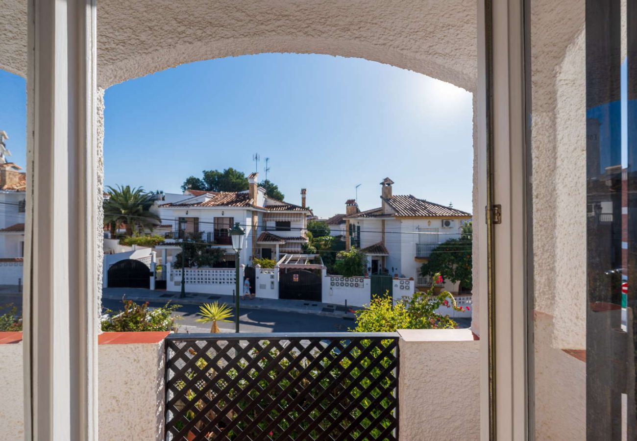 Apartamento en Nerja - Casa Lena Verano Azul Nerja: Dúplex Familiar con Vistas