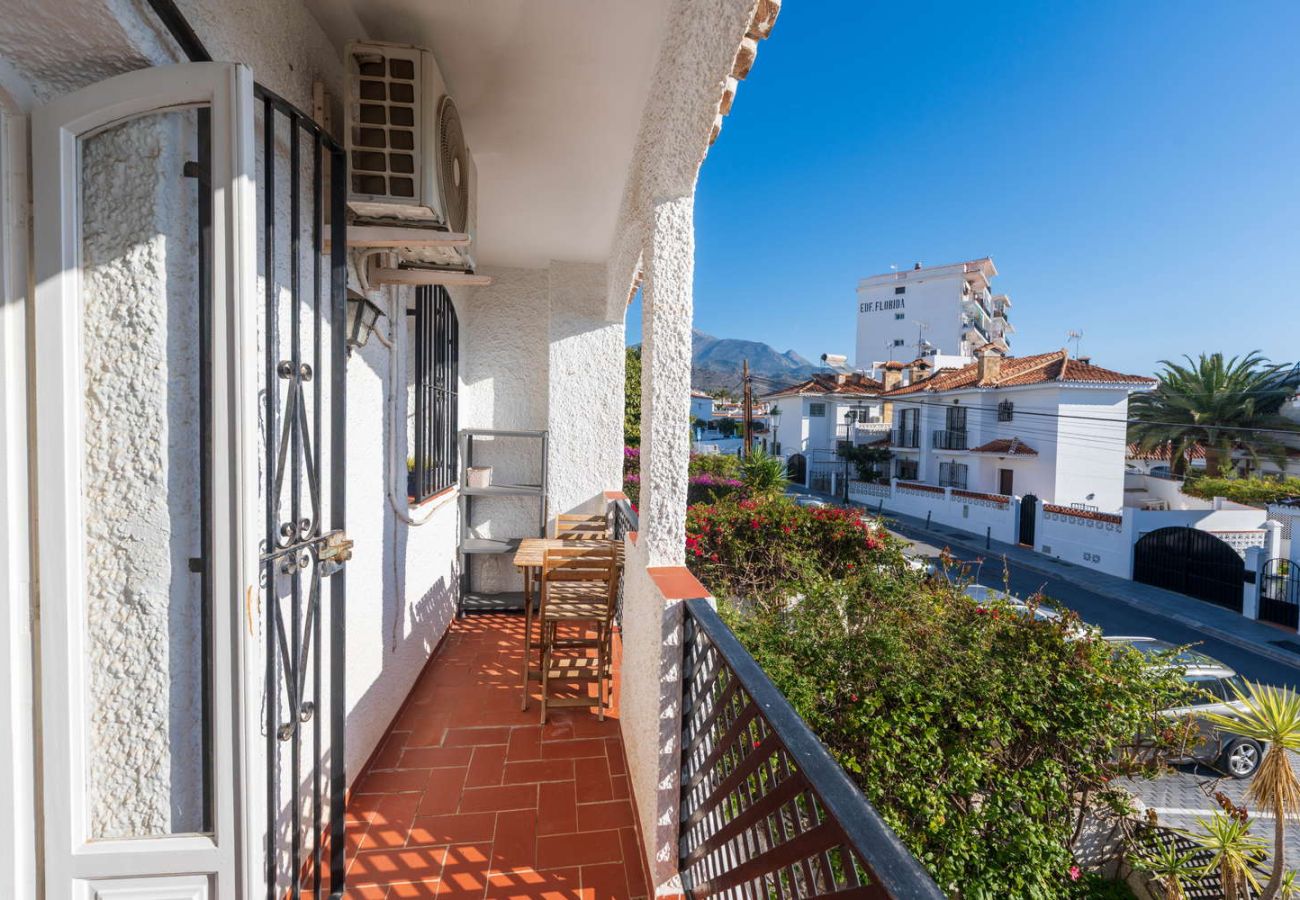 Apartamento en Nerja - Casa Lena Verano Azul Nerja: Dúplex Familiar con Vistas