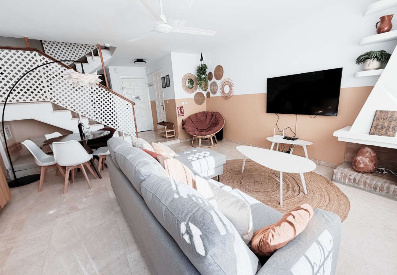Apartamento en Nerja - Casa Lena Verano Azul Nerja: Dúplex Familiar con Vistas