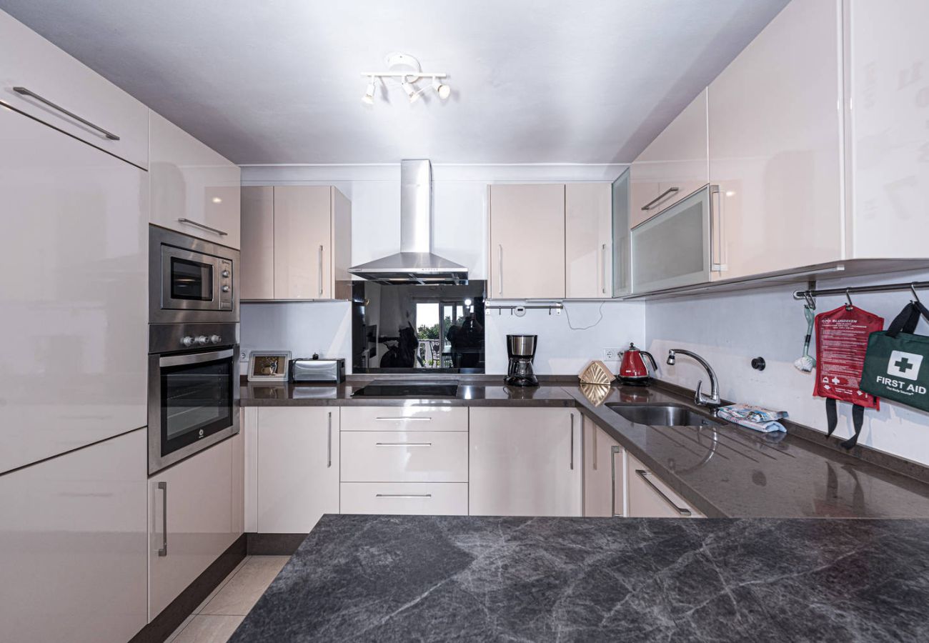 Apartamento en Nerja - Casa Tranquila: Apartamento con vistas al mar en San Juan de Capistrano, Nerja