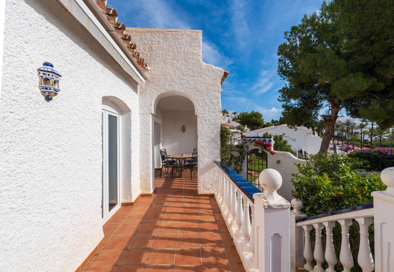 Apartamento en Nerja - Casa Tranquila: Apartamento con vistas al mar en San Juan de Capistrano, Nerja