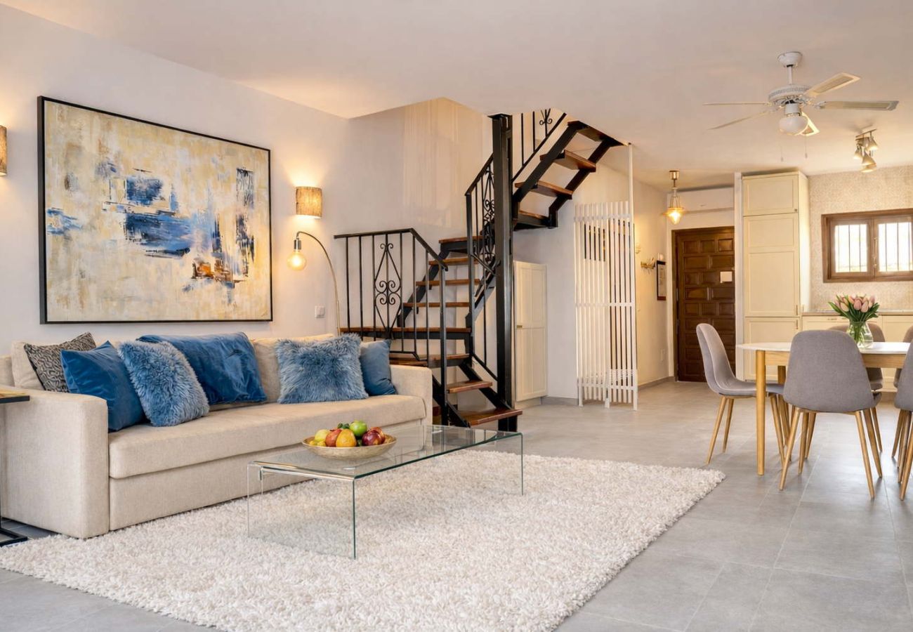 Casa adosada en Nerja - Casa Lavanda – Casa de vacaciones en Nerja con vistas al mar y piscina