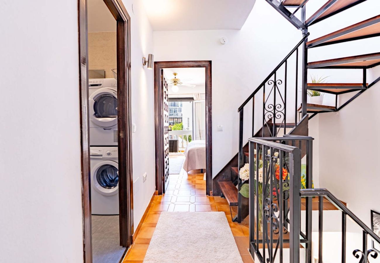 Casa adosada en Nerja - Casa Lavanda – Casa de vacaciones en Nerja con vistas al mar y piscina