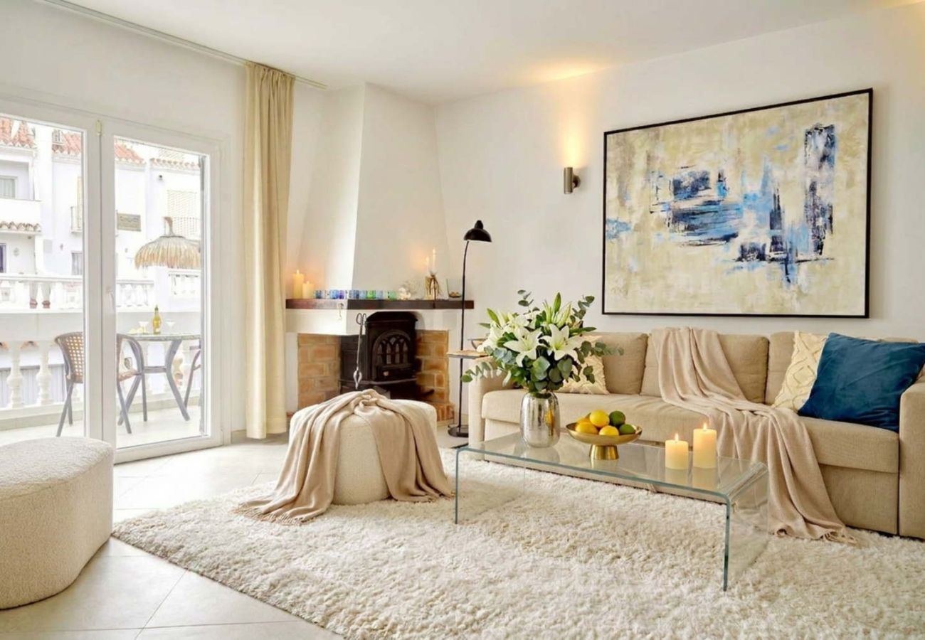 Casa adosada en Nerja - Casa Lavanda – Casa de vacaciones en Nerja con vistas al mar y piscina