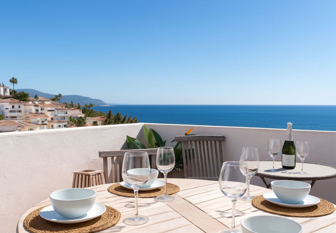 Casa adosada en Nerja - Casa Lavanda – Casa de vacaciones en Nerja con vistas al mar y piscina