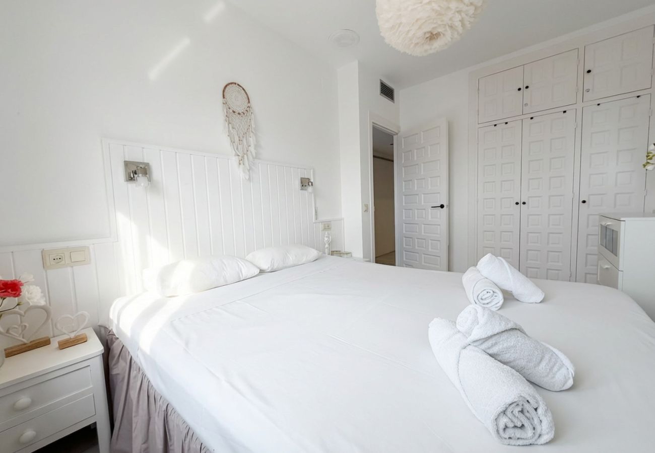 Apartamento en Nerja - Apartamento Casa Monica en Verano Azul: Vistas al Mar y Solárium en Nerja