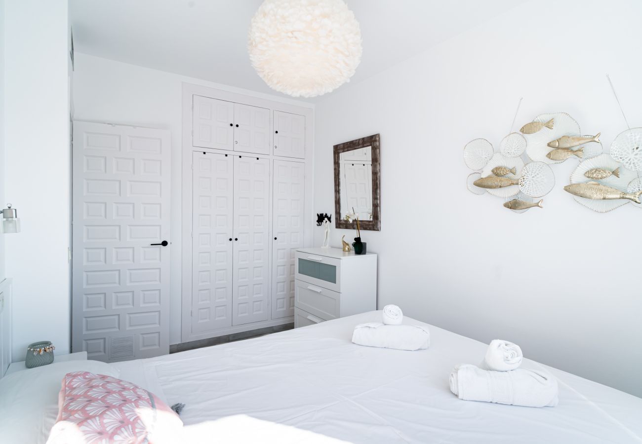Apartamento en Nerja - Apartamento Casa Monica en Verano Azul: Vistas al Mar y Solárium en Nerja