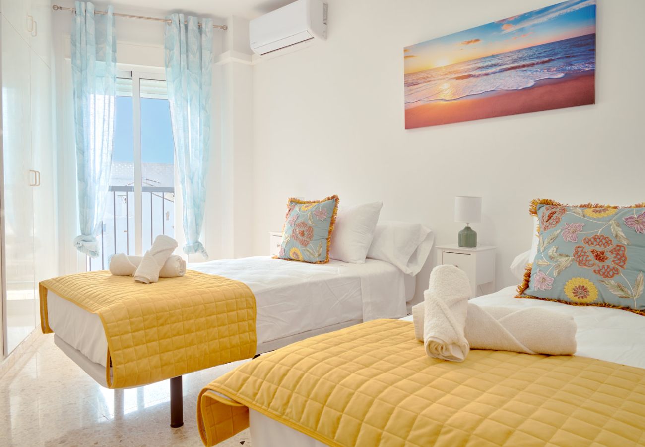 Apartamento en Nerja - Tucuman 3 Los Huertos Nerja: Apartamento Soleado