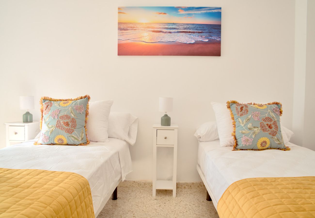 Apartamento en Nerja - Tucuman 3 Los Huertos Nerja: Apartamento Soleado