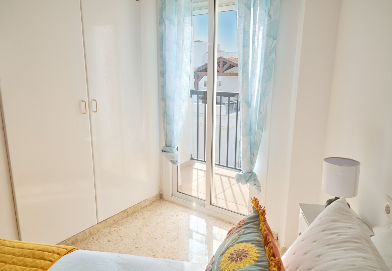 Apartamento en Nerja - Tucuman 3 Los Huertos Nerja: Apartamento Soleado