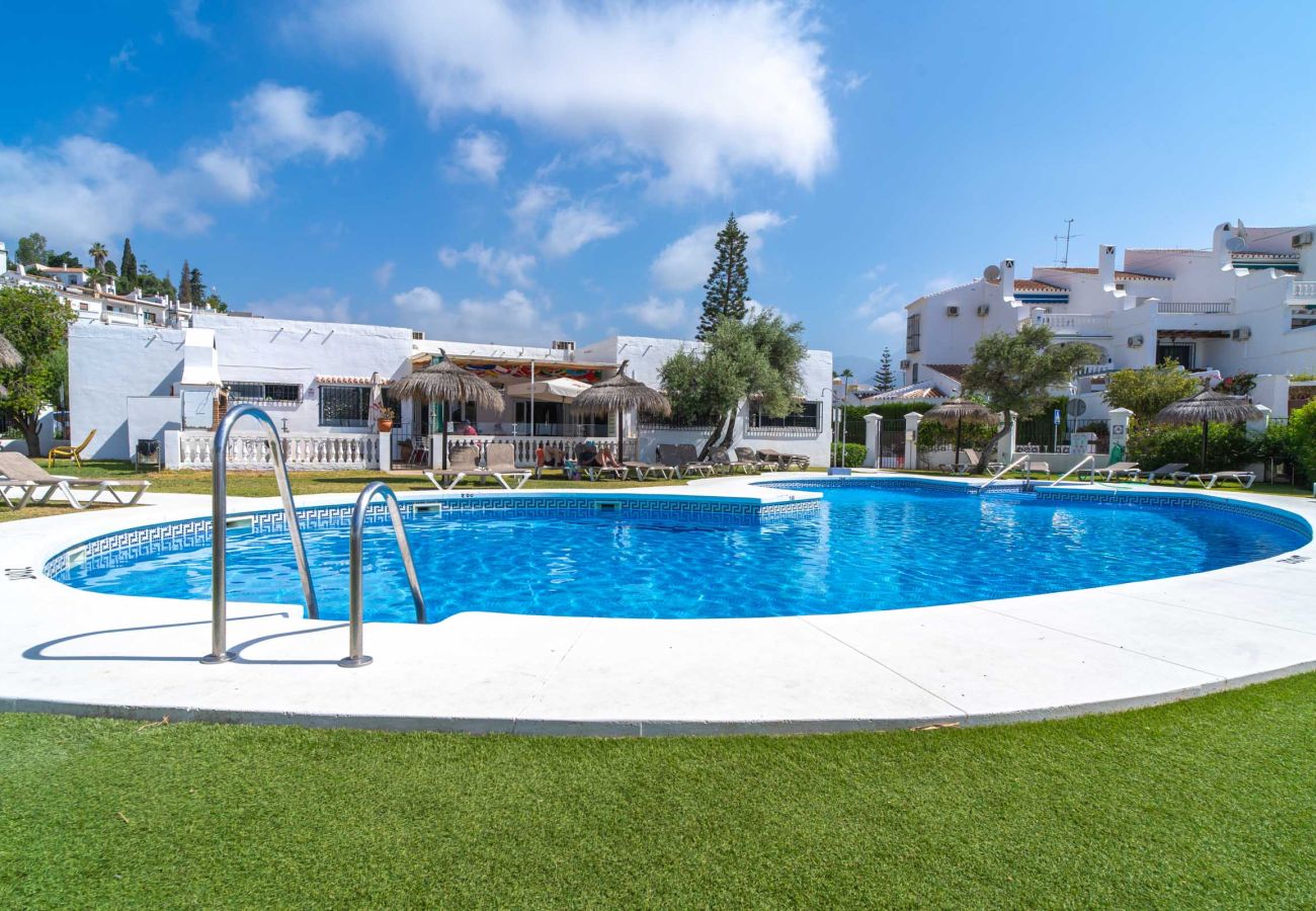 Apartamento en Nerja - Apartamento Tropicana 6C en Nerja con Vistas al Mar
