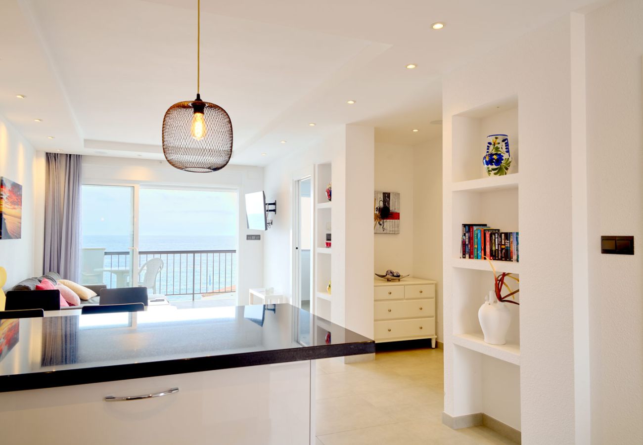 Apartamento en Nerja - Apartamento Arce I 26 en Playa Torrecilla Nerja con Vistas al Mar