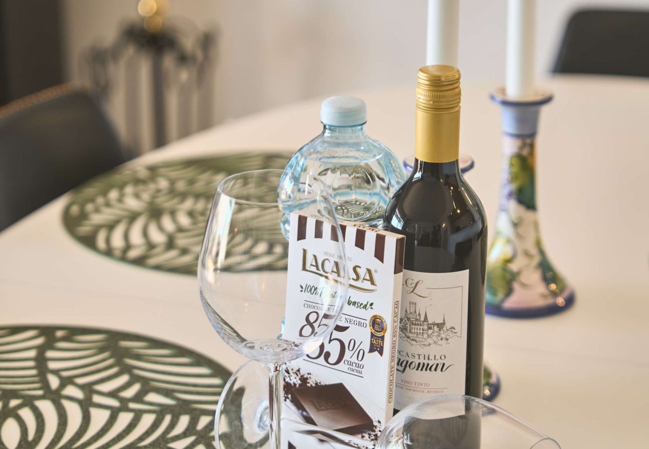 Casa adosada en Nerja - Casablanca 9: Dúplex con Terrazas en Varios Niveles, Vistas al Mar y Atardecer