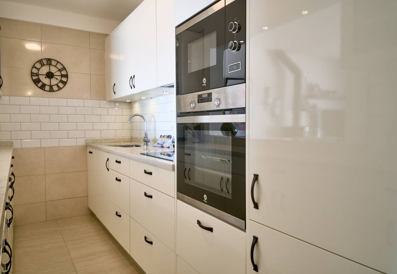 Casa adosada en Nerja - Casablanca 9: Dúplex con Terrazas en Varios Niveles, Vistas al Mar y Atardecer