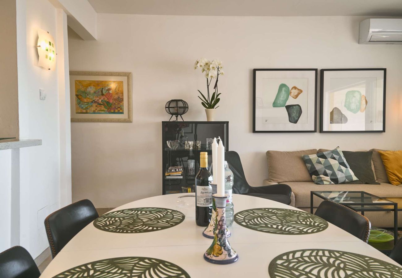 Casa adosada en Nerja - Casablanca 9: Dúplex con Terrazas en Varios Niveles, Vistas al Mar y Atardecer