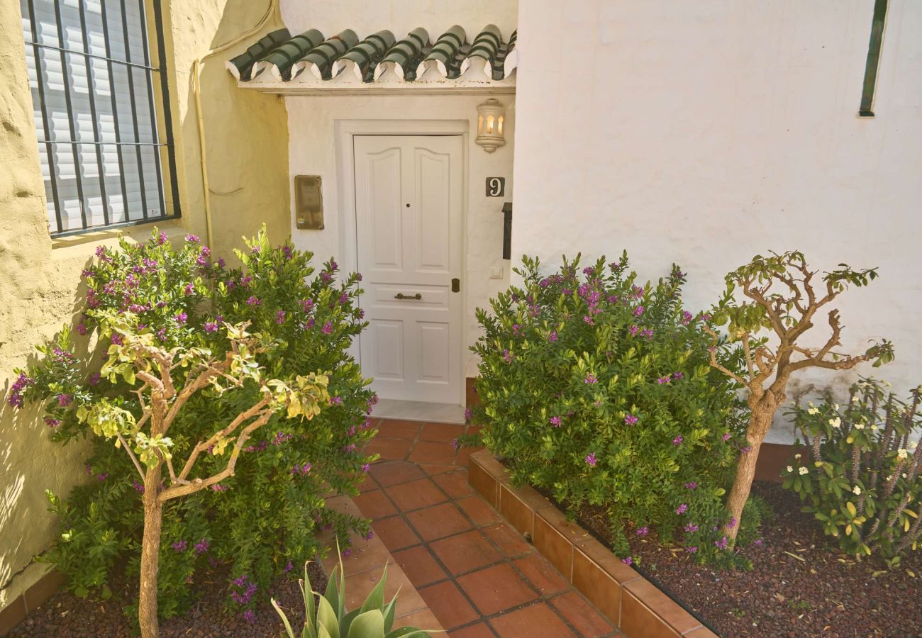 Casa adosada en Nerja - Casablanca 9: Dúplex con Terrazas en Varios Niveles, Vistas al Mar y Atardecer