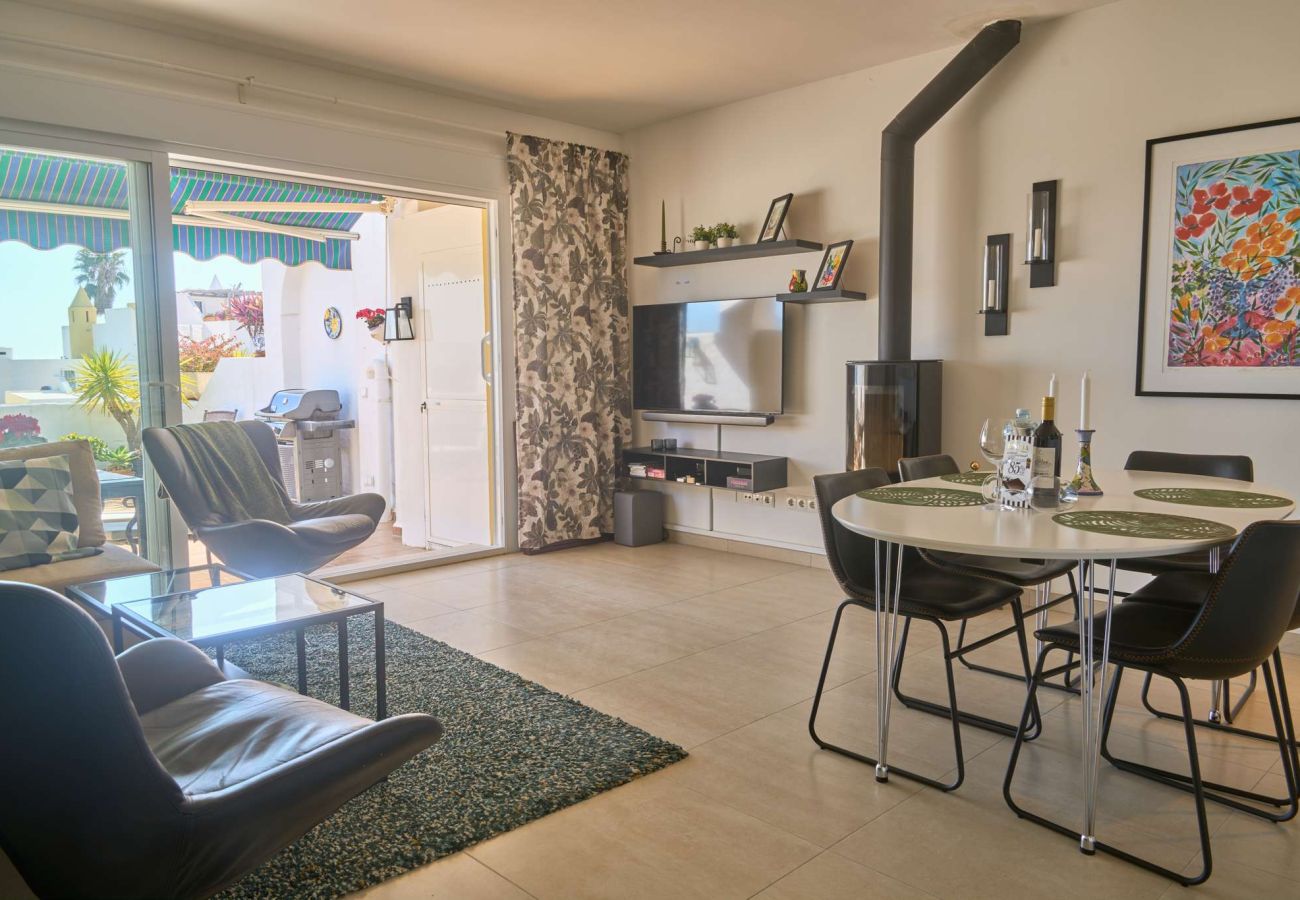 Casa adosada en Nerja - Casablanca 9: Dúplex con Terrazas en Varios Niveles, Vistas al Mar y Atardecer