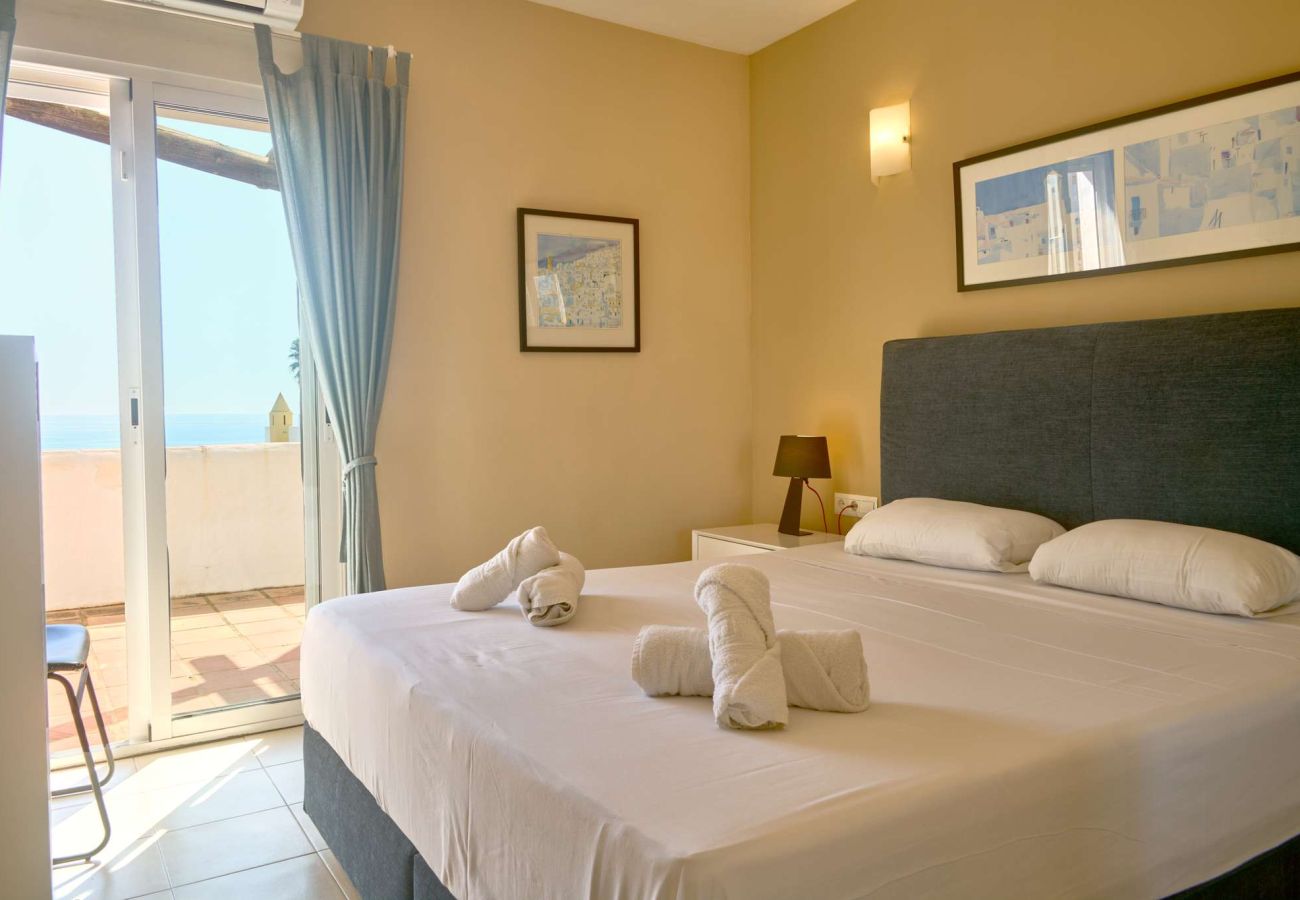 Casa adosada en Nerja - Casablanca 9: Dúplex con Terrazas en Varios Niveles, Vistas al Mar y Atardecer