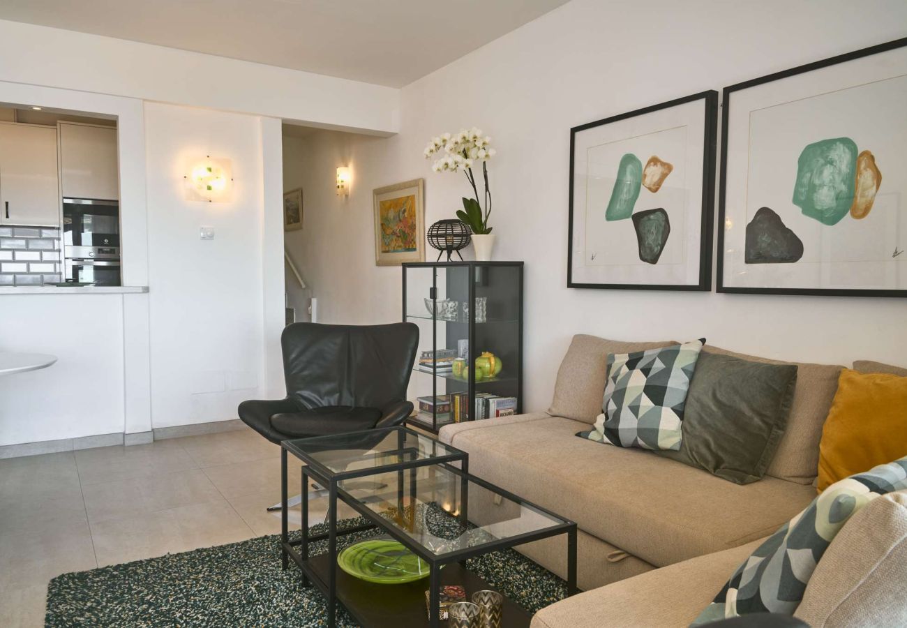 Casa adosada en Nerja - Casablanca 9: Dúplex con Terrazas en Varios Niveles, Vistas al Mar y Atardecer