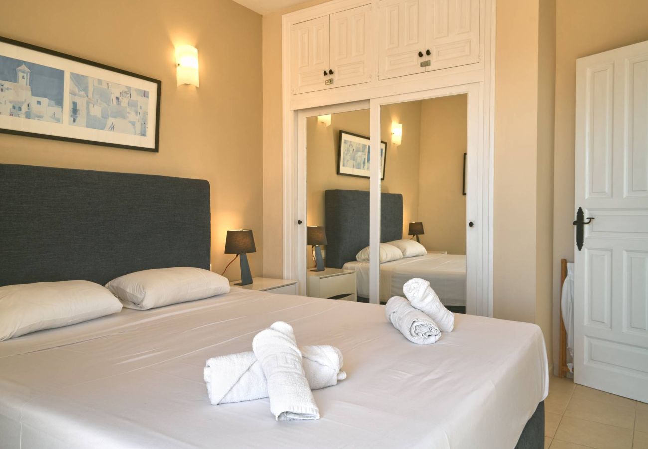 Casa adosada en Nerja - Casablanca 9: Dúplex con Terrazas en Varios Niveles, Vistas al Mar y Atardecer