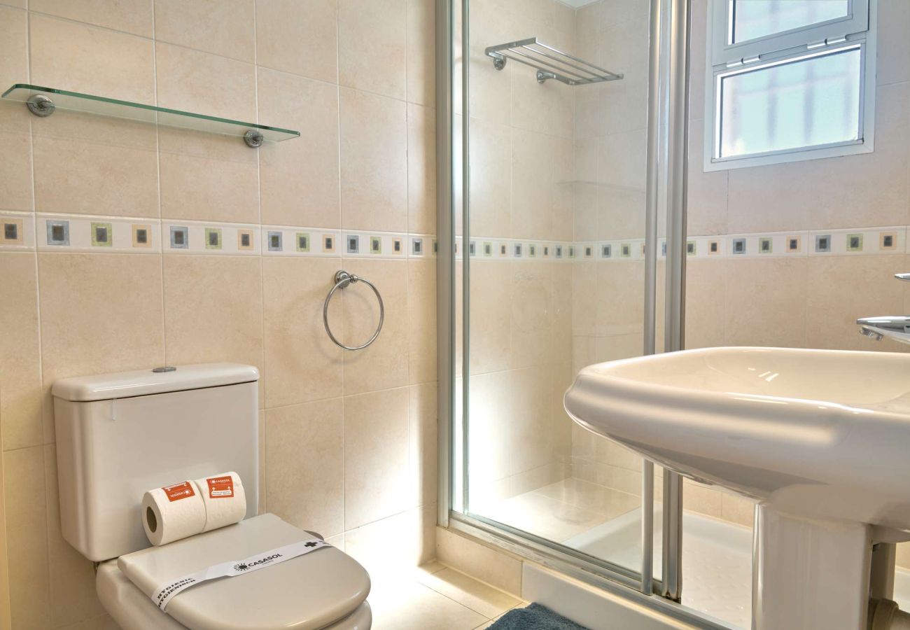 Casa adosada en Nerja - Casablanca 9: Dúplex con Terrazas en Varios Niveles, Vistas al Mar y Atardecer