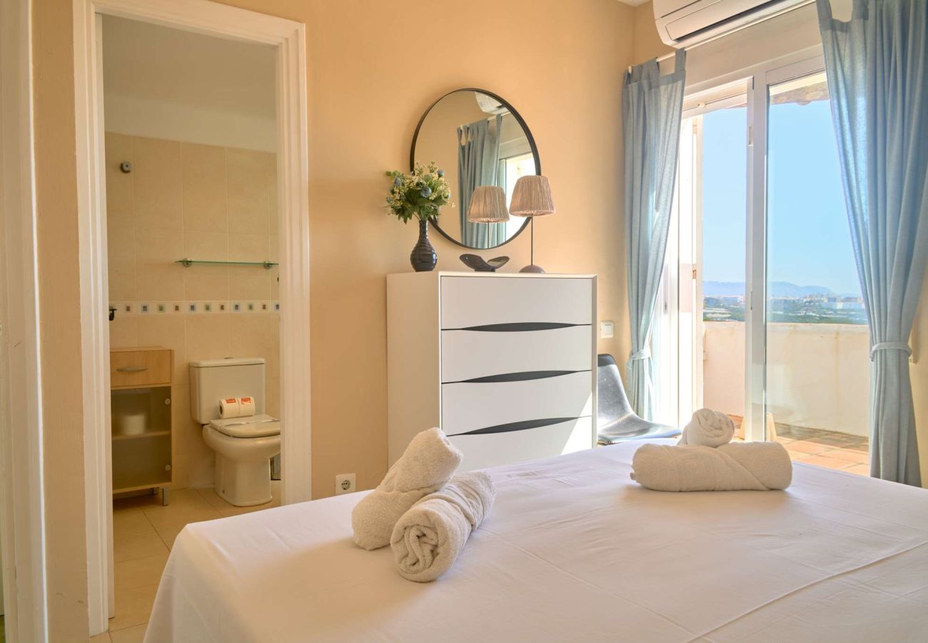 Casa adosada en Nerja - Casablanca 9: Dúplex con Terrazas en Varios Niveles, Vistas al Mar y Atardecer