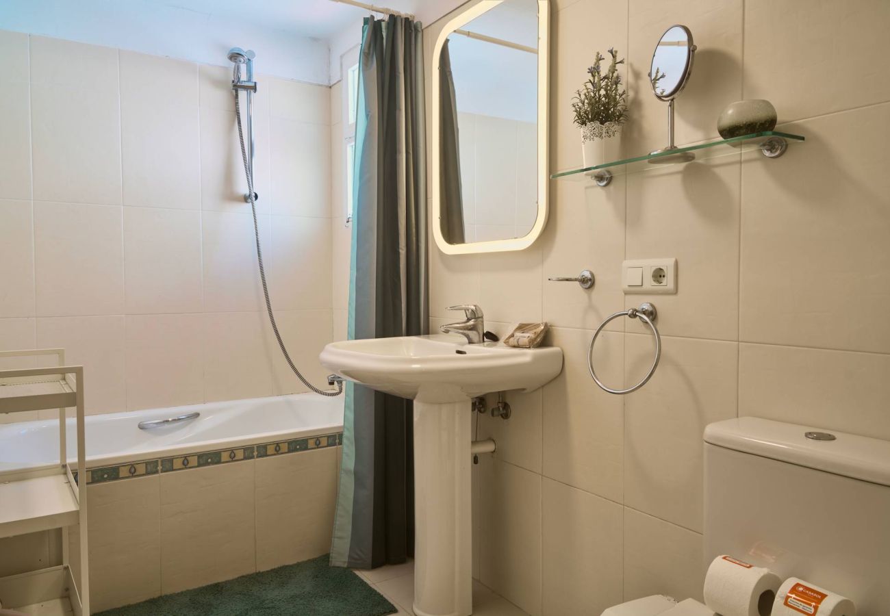 Casa adosada en Nerja - Casablanca 9: Dúplex con Terrazas en Varios Niveles, Vistas al Mar y Atardecer