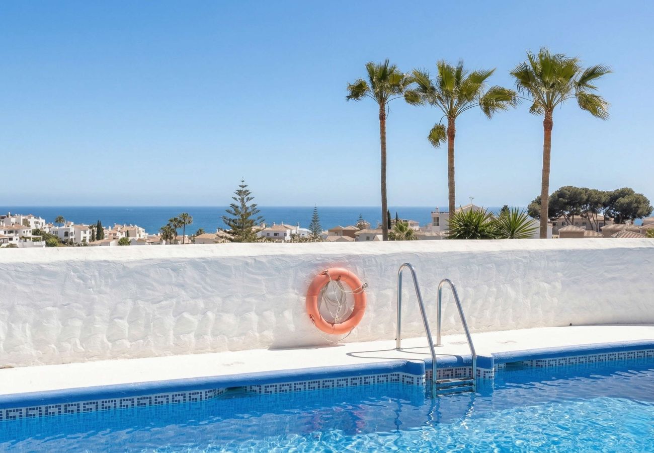 Casa adosada en Nerja - Casablanca 9: Dúplex con Terrazas en Varios Niveles, Vistas al Mar y Atardecer