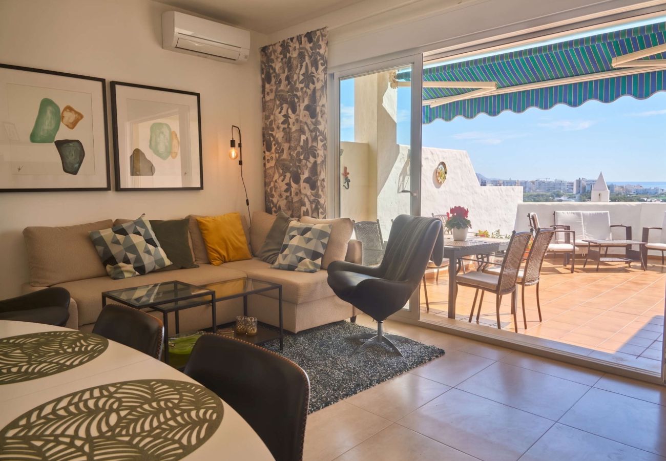 Casa adosada en Nerja - Casablanca 9: Dúplex con Terrazas en Varios Niveles, Vistas al Mar y Atardecer