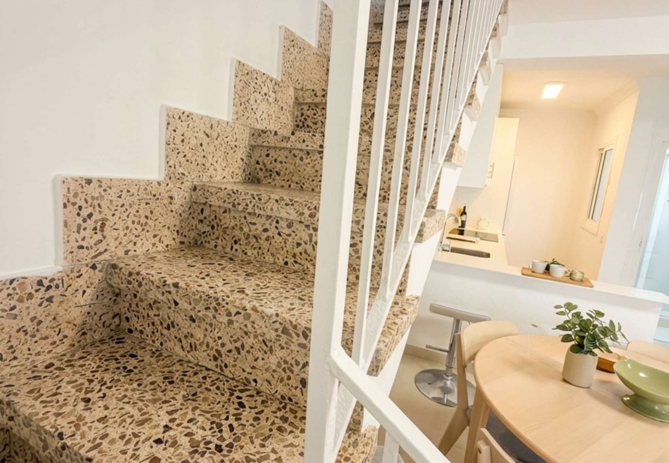 Casa adosada en Nerja - Casa Chica: Casa Vacacional con Azotea en Calle Cristo, Nerja