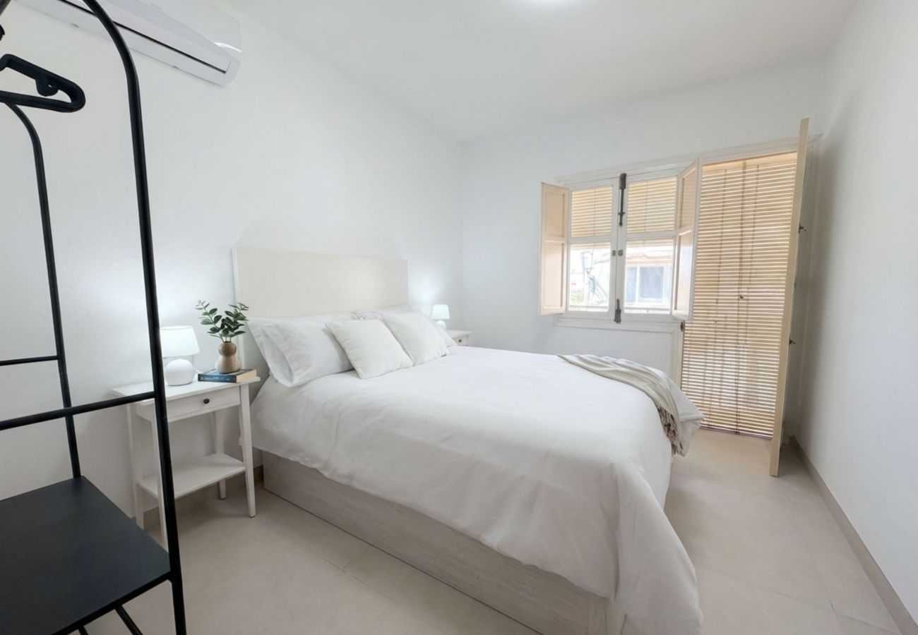 Casa adosada en Nerja - Casa Chica: Casa Vacacional con Azotea en Calle Cristo, Nerja