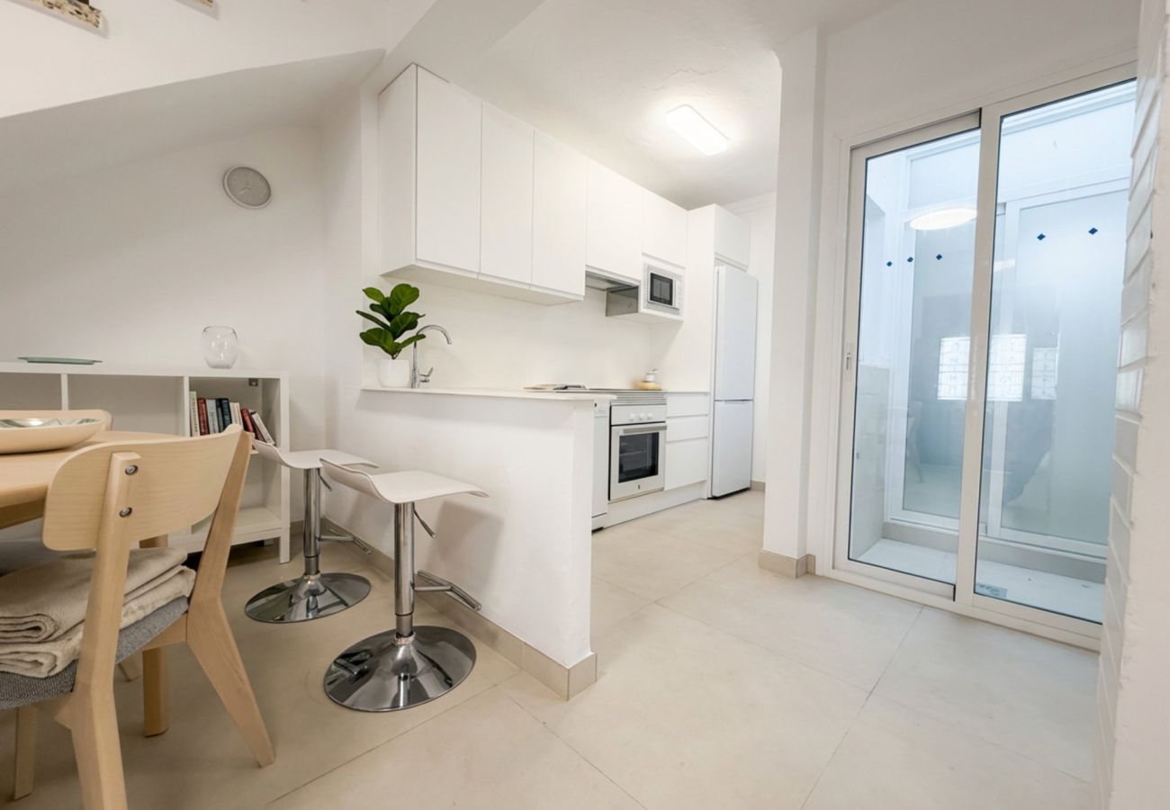 Casa adosada en Nerja - Casa Chica: Casa Vacacional con Azotea en Calle Cristo, Nerja