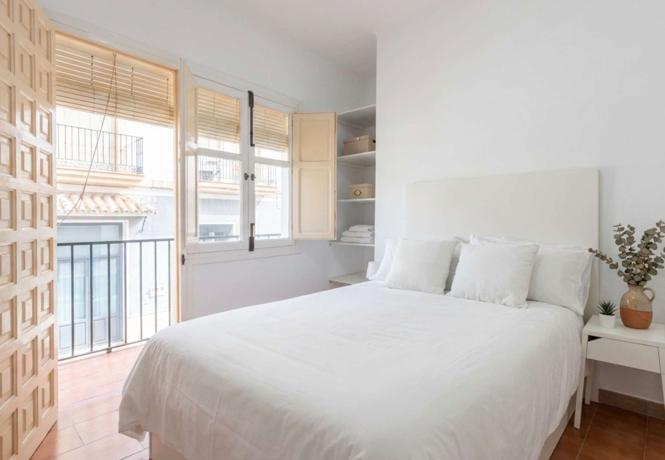 Casa adosada en Nerja - Casa Chica: Casa Vacacional con Azotea en Calle Cristo, Nerja