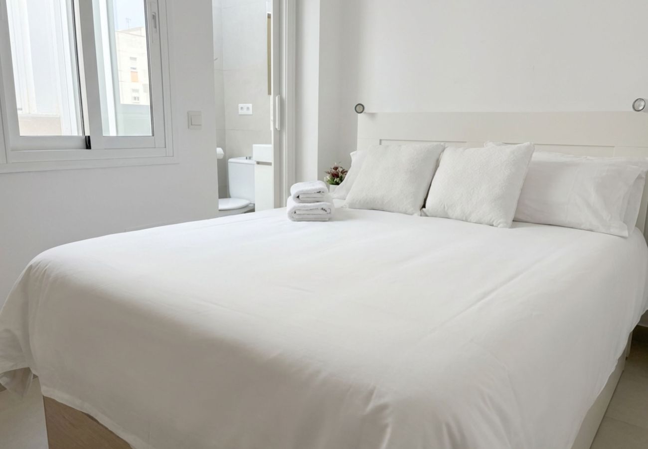 Casa adosada en Nerja - Casa Chica: Casa Vacacional con Azotea en Calle Cristo, Nerja