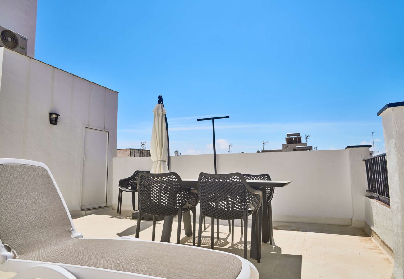 Casa adosada en Nerja - Casa Chica: Casa Vacacional con Azotea en Calle Cristo, Nerja