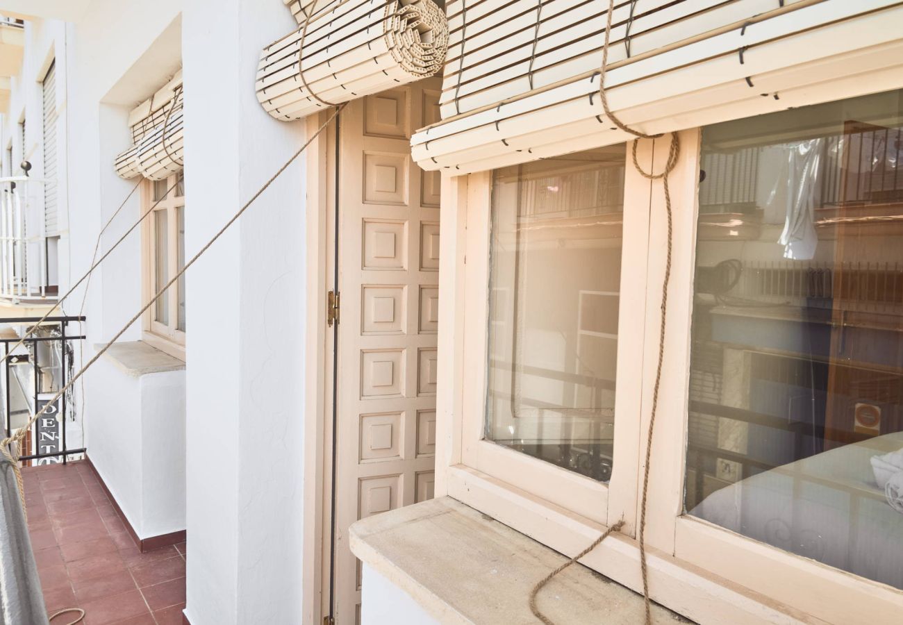 Casa adosada en Nerja - Casa Chica: Casa Vacacional con Azotea en Calle Cristo, Nerja